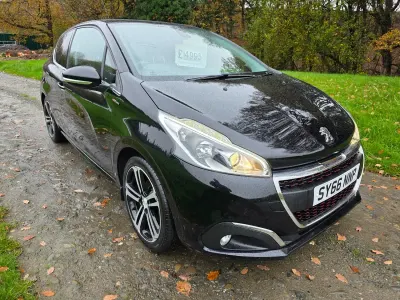 Used Peugeot 208 GT-line 2016 Black Hatchback