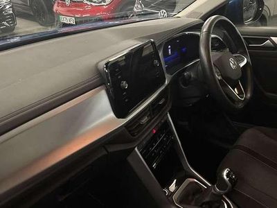 Used VW T-Roc Life 150 HP (110 kW) 2023 Blue SUV