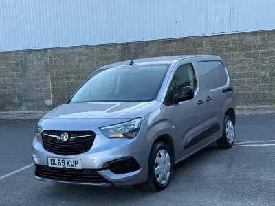 Used Vauxhall Combo Sportive 100 HP (73 kW) 2019 Grey MPV