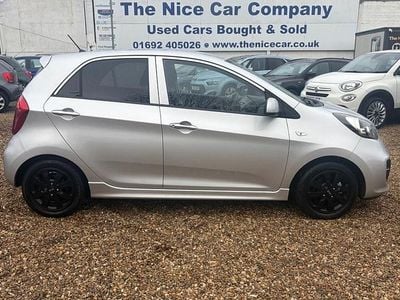 Used Kia Picanto 68 HP (50 kW) 2015 Silver Hatchback