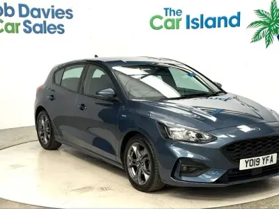 Used Ford Focus ST-Line 120 HP (88 kW) 2019 Blue Hatchback
