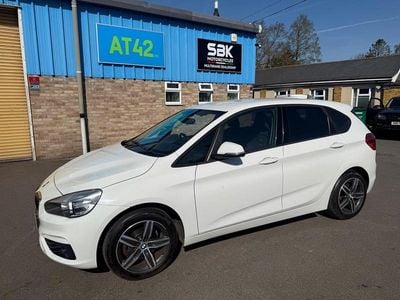 Used BMW 218 Sport Line 2017 White Hatchback