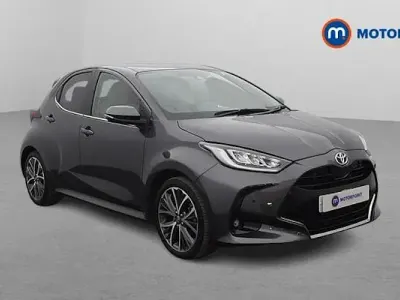 Begagnad Toyota Yaris Hybrid 116 HK (85 kW) 2025 Halvkombi