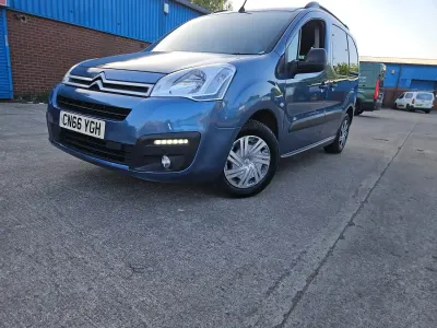 Used Citroën Berlingo XTR 99 HP (72 kW) 2016 Blue MPV