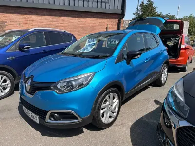Used Renault Captur Dynamique 90 HP (66 kW) 2015 Blue SUV