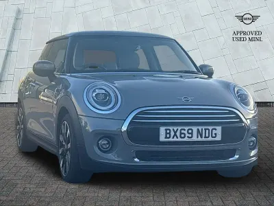Begagnad Mini Cooper Exclusive 134 HK (98 kW) 2020 Grå Halvkombi