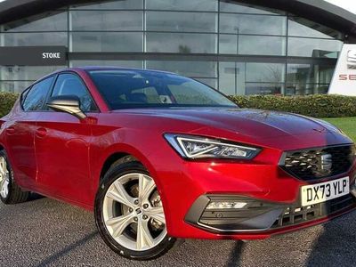 Begagnad Seat Leon FR 150 HK (110 kW) 2023 Röd Halvkombi