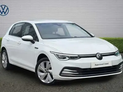 Used VW Golf VIII Style 130 HP (95 kW) 2023 White Hatchback