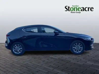 Begagnad Mazda 3 Center-Line 186 HK (136 kW) 2025 Svart Halvkombi