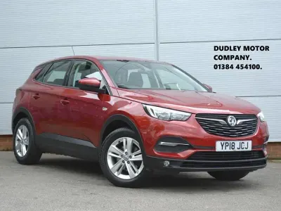 Used Vauxhall Grandland X S 130 HP (95 kW) 2018 Red SUV