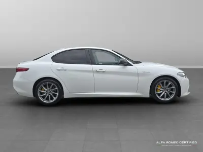 Begagnad Alfa Romeo Giulia Veloce 276 HK (202 kW) 2019 Vit Sedan