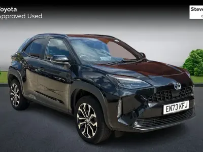 Used Toyota Yaris Cross Design 116 HP (85 kW) 2024 Black SUV