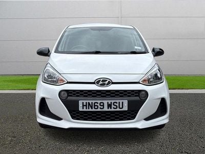 Used Hyundai i10 67 HP (49 kW) 2020 White Hatchback