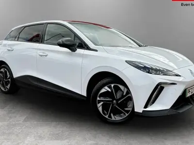 Used MG MG4 EV Trophy 150 kW (204 HP) 2023 White Hatchback