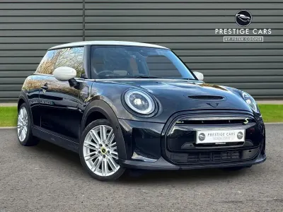 Usado Mini Cooper SE Hatch 33 kW (45 CV) 2023 Negro Utilitario