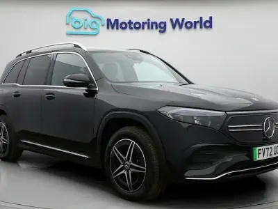 Begagnad Mercedes EQB300 AMG line 167 kW (228 HK) 2023 Svart SUV