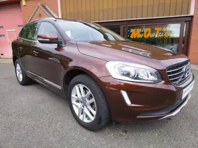 Second-hand Volvo XC60 SE Lux 190 CP (139 kW) 2016 Maro SUV