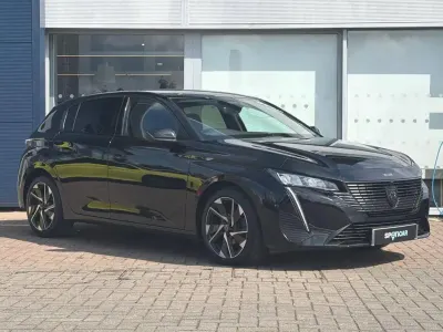 Used Peugeot 308 Allure Premium 129 HP (94 kW) 2023 Black Hatchback