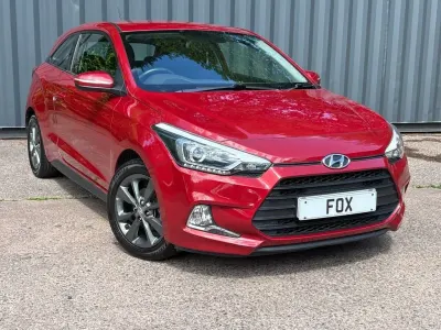 Used Hyundai i20 SE 84 HP (61 kW) 2017 Red Coupe
