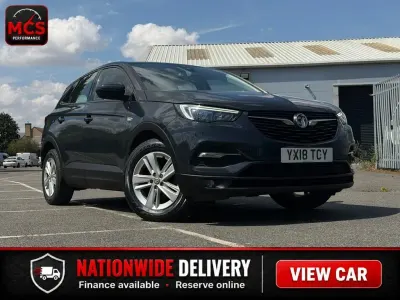 Used Vauxhall Grandland X S 120 HP (88 kW) 2018 Green SUV