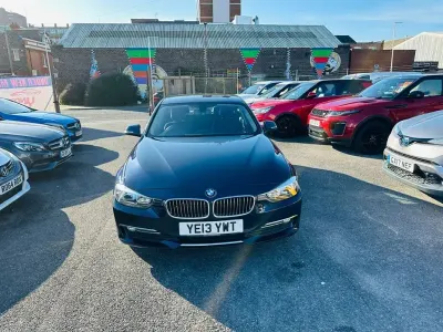 Begagnad BMW 320 Luxury Line 2013 Blå Sedan