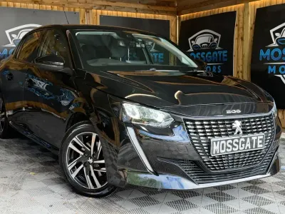 Used Peugeot 208 Allure Premium 100 HP (73 kW) 2022 Black Hatchback