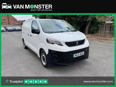 Used Peugeot e-Expert 100 kW (136 HP) 2021 White Van