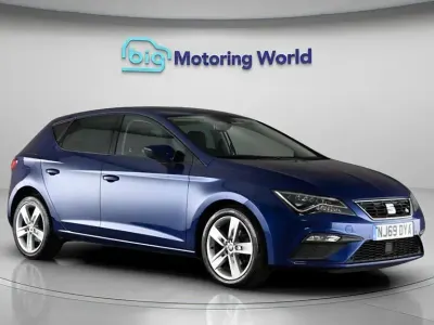 Begagnad Seat Leon FR 150 HK (110 kW) 2019 Blå Halvkombi