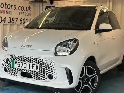 Used Smart ForFour Electric Drive Premium 60 kW (82 HP) 2020 White Hatchback
