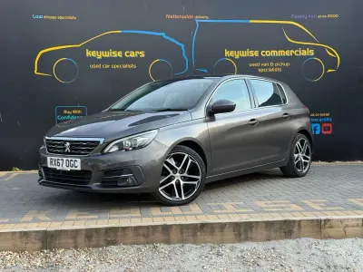 Używany Peugeot 308 Allure 2017 Szary Hatchback