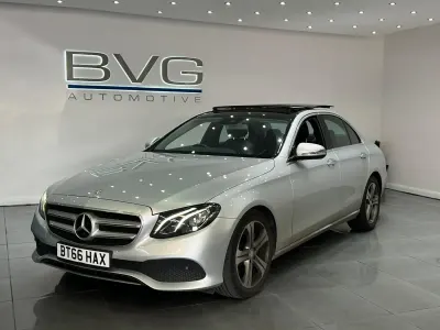 Usado Mercedes E220 Premium 2016 Prateado Sedan