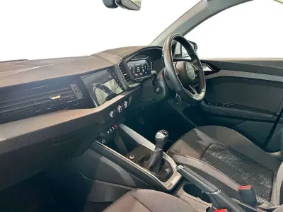Begagnad Audi A1 Sport 108 HK (79 kW) 2024 Vit SUV
