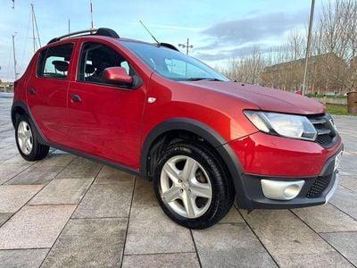 Red Used 2014 Dacia Sandero Lauréate Hatchback | £5,490 (Fair price)