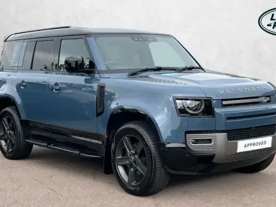 Käytetty Land Rover Defender SE Dynamic 246 HP (180 kW) 2023 Sininen Katumaasturi