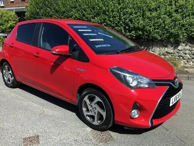 Used Toyota Yaris 101 HP (74 kW) 2016 Hatchback