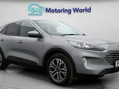 Used Ford Kuga Titanium 150 HP (110 kW) 2023 Silver SUV