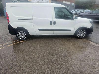 White Used 2019 Fiat Doblò S MPV | £5,995 (Fair price)