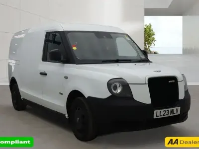 Used LEVC VN5 City 42 HP (30 kW) 2023 White MPV