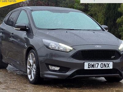 Used Ford Focus ST-Line 125 HP (91 kW) 2016 Grey Hatchback
