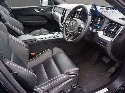 Usado Volvo XC60 Plus 250 CV (183 kW) 2025 Negro SUV