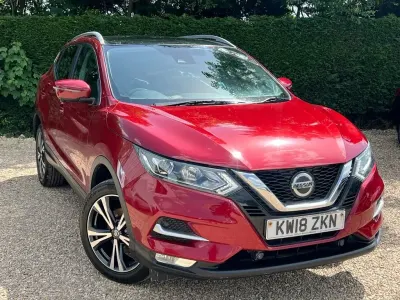 Used Nissan Qashqai N-Connecta 115 HP (84 kW) 2018 Red SUV