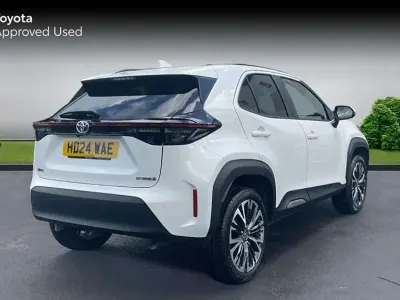 Used Toyota Yaris Cross 113 HP (83 kW) 2024 White SUV
