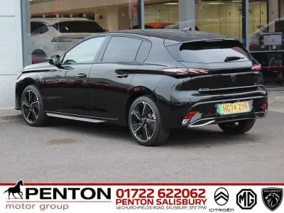 Gebraucht Peugeot e-308 GT 114 kW (156 PS) 2025 Schwarz Kleinwagen