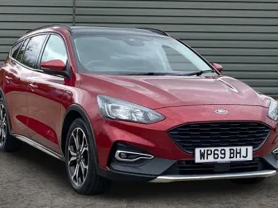 Used Ford Focus Active X 150 HP (110 kW) 2019 Red Estate