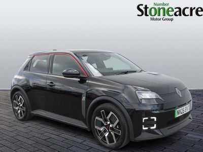 Used Renault 5 E-Tech Komfort 110 kW (150 HP) 2025 Hatchback