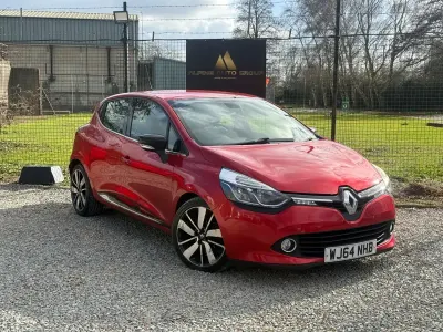 Used Renault Clio IV Dynamique 90 HP (66 kW) 2014 Red Hatchback