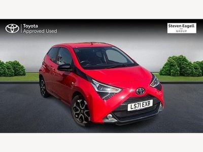 Begagnad Toyota Aygo Trend 72 HK (52 kW) 2021 Röd Halvkombi