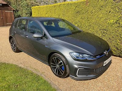 Używany VW Golf VII GTE 201 KM (147 kW) 2020 Szary Hatchback