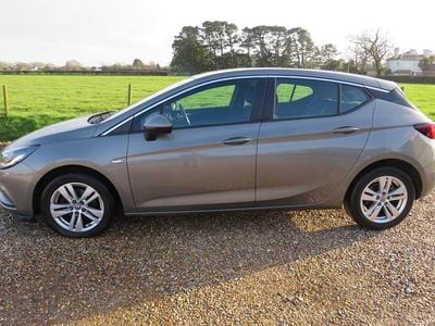 Used Vauxhall Astra Design Edition 136 HP (100 kW) 2016 Grey Hatchback