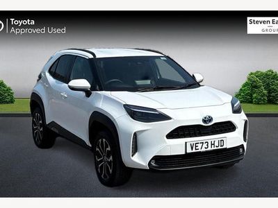 Used 2025 Toyota Yaris Hybrid Design Estate | £22,220 (Fair price)